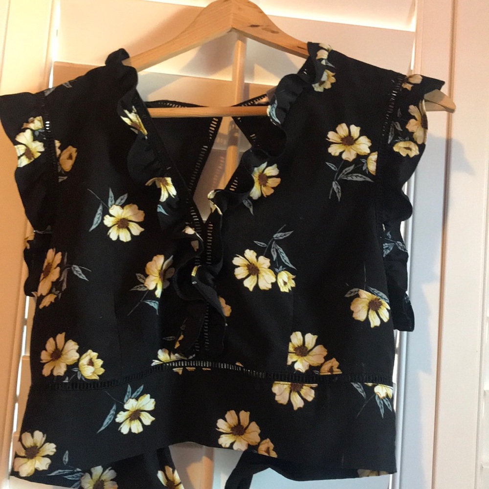 Black flower crop top with open back